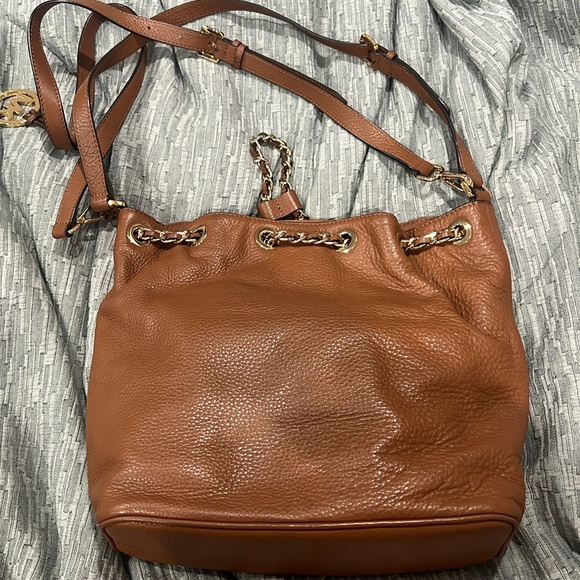 Michael Kors Frankie Large Drawstring Convertible Shoulder Tote - Picture 3 of 11